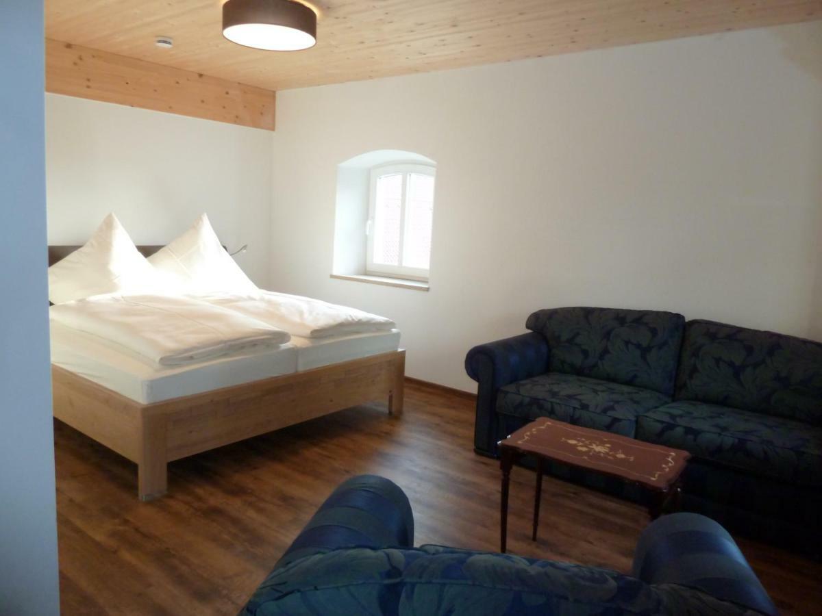 Ferienwohnung Zum Dorfwirt Riedenburg Dış mekan fotoğraf